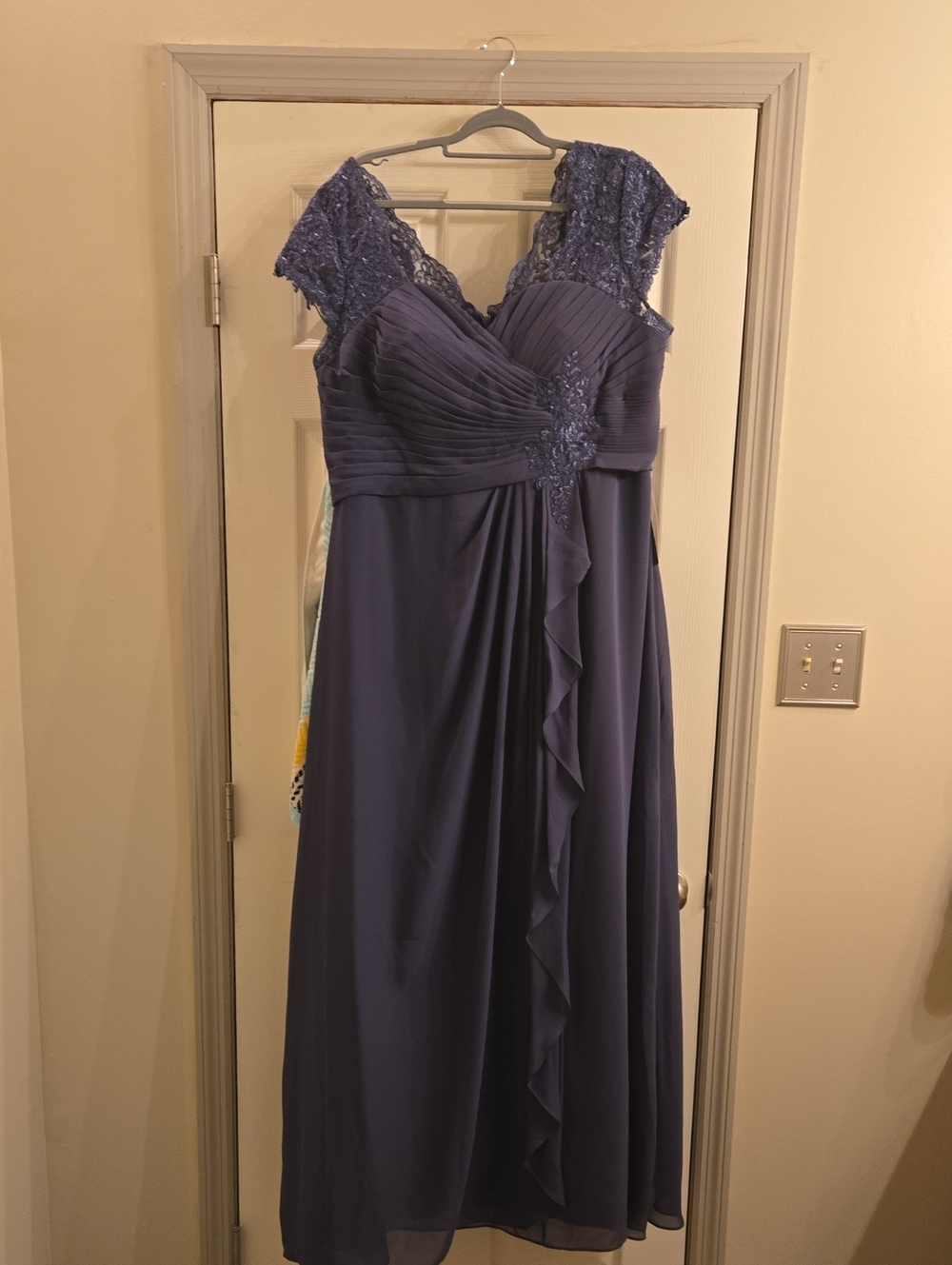 Elegant Lace-Cap Maxi Dress in Dusty Blue